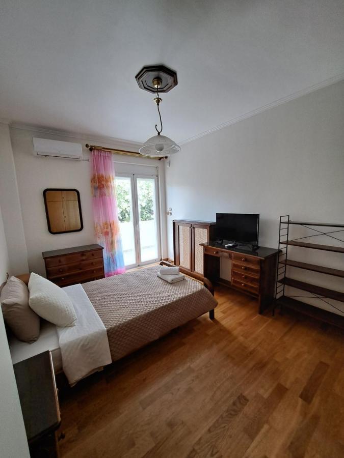 Seaview Flora'S Luxury Apartment-300Meters From The Beach Réthymnon Extérieur photo