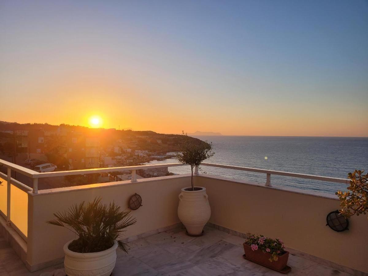 Seaview Flora'S Luxury Apartment-300Meters From The Beach Réthymnon Extérieur photo